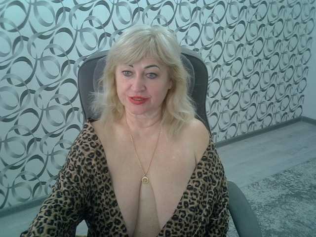 helen88888's BongaCams show and profile