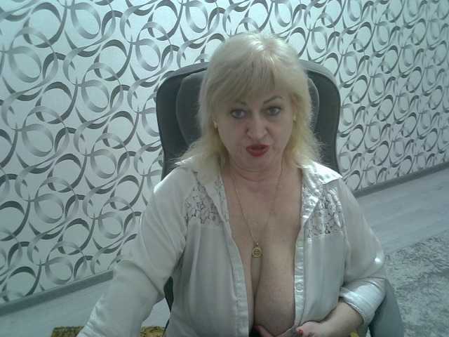 helen88888's BongaCams show and profile