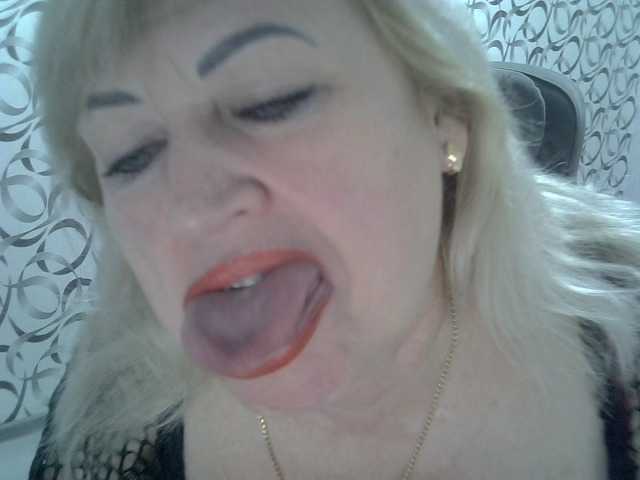 helen88888's BongaCams show and profile