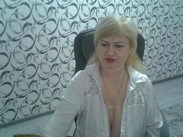 helen88888's BongaCams show and profile
