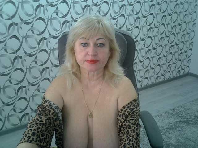 helen88888's BongaCams show and profile