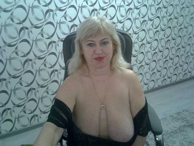 helen88888's BongaCams show and profile