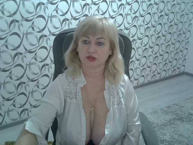 helen88888's BongaCams show and profile