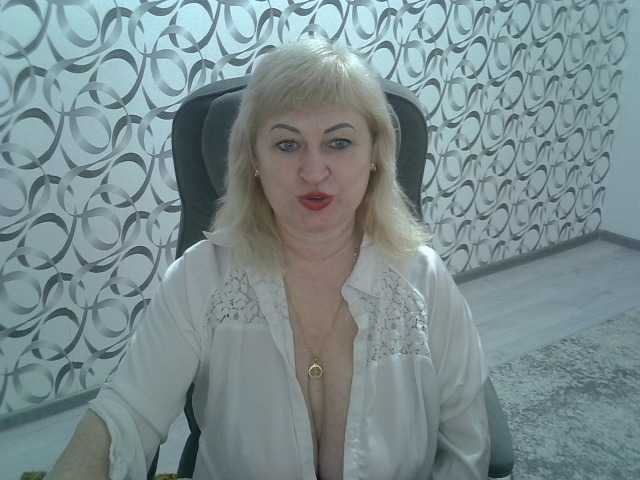 helen88888's BongaCams show and profile