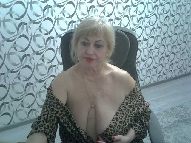helen88888's BongaCams show and profile