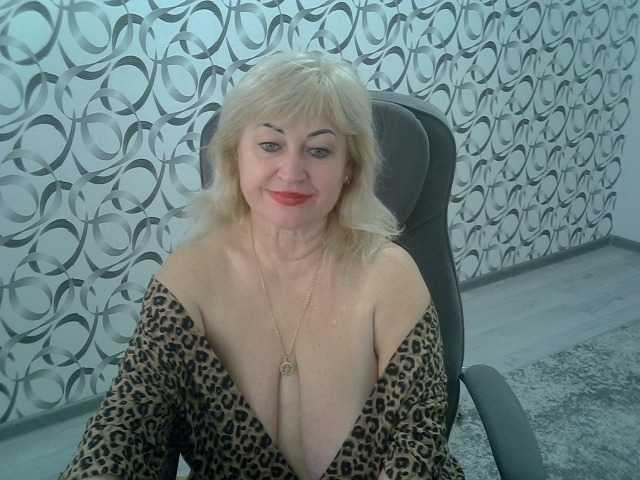 helen88888's BongaCams show and profile