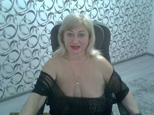 helen88888's BongaCams show and profile