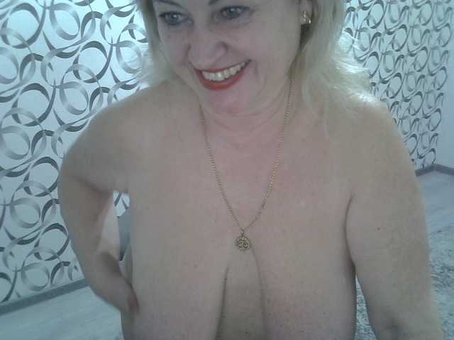 helen88888's BongaCams show and profile