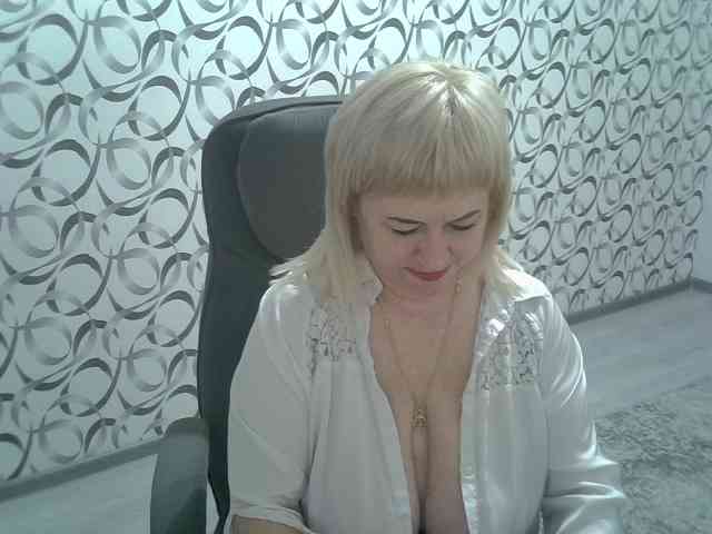 helen88888 Live Webcam on BongaCams