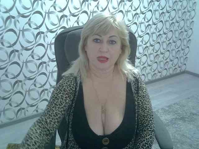 helen88888 Live Webcam on BongaCams