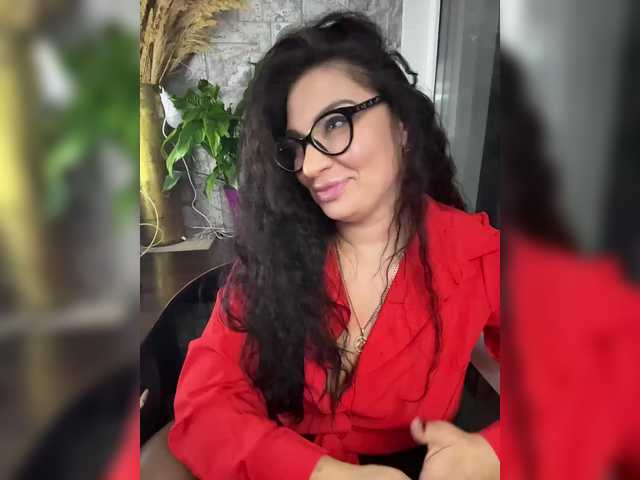 Madelynn's BongaCams show and profile