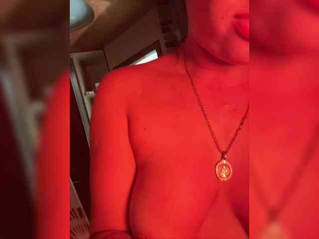 Madelynn's webcam live show