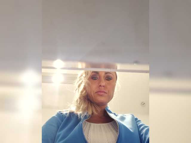 DeviousAngel's BongaCams show and profile