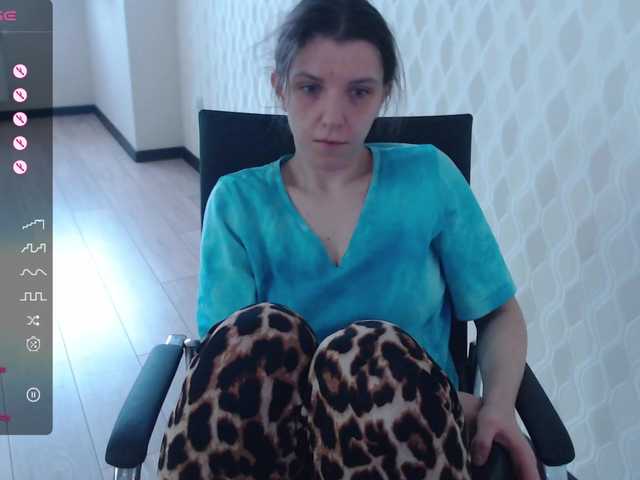 LOVERenna webcam bongacams model stream image