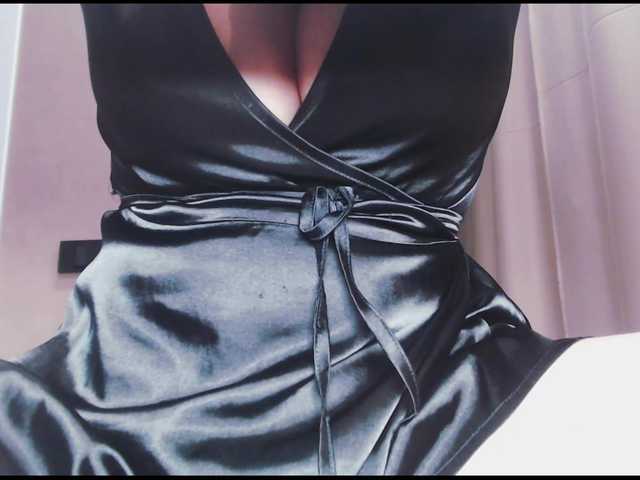 Va-len-cia's BongaCams show and profile