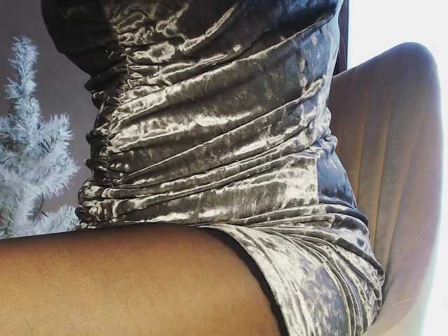 Va-len-cia's BongaCams show and profile