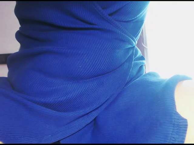 Va-len-cia's BongaCams show and profile