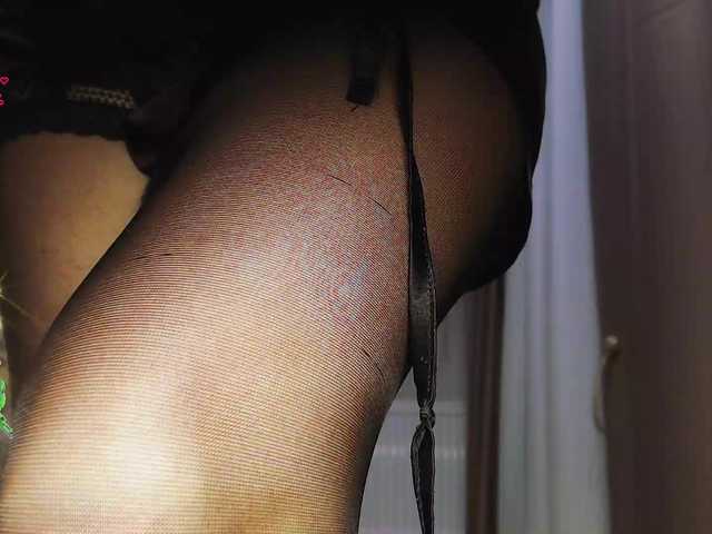 Va-len-cia's BongaCams show and profile