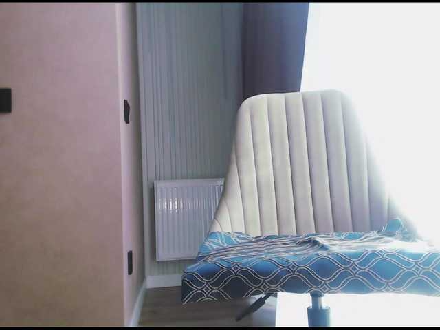 Va-len-cia's BongaCams show and profile