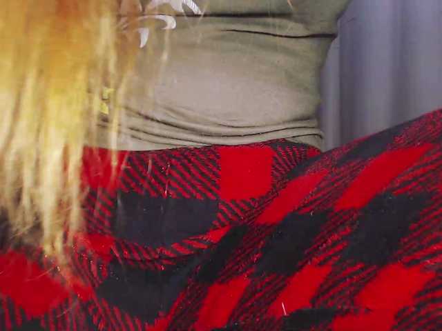 Va-len-cia's BongaCams show and profile