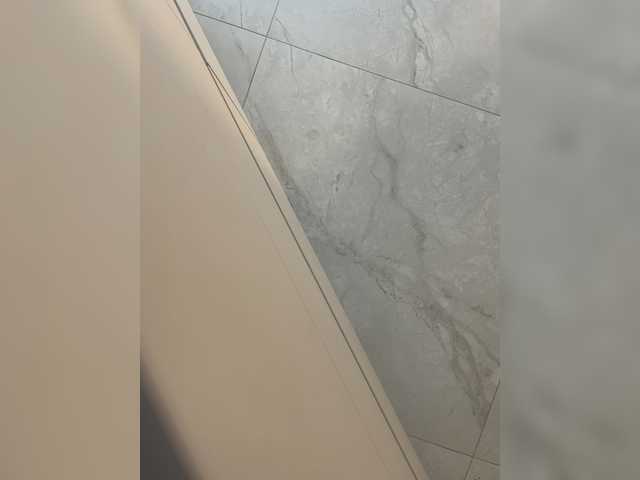 Va-len-cia's BongaCams show and profile