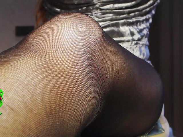 Va-len-cia from BongaCams