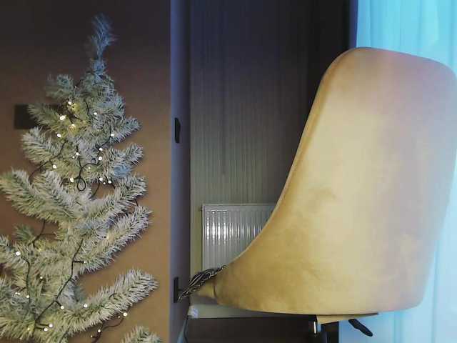 Va-len-cia's BongaCams show and profile