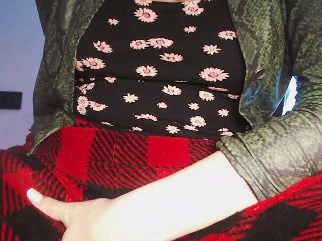 Va-len-cia's BongaCams show and profile