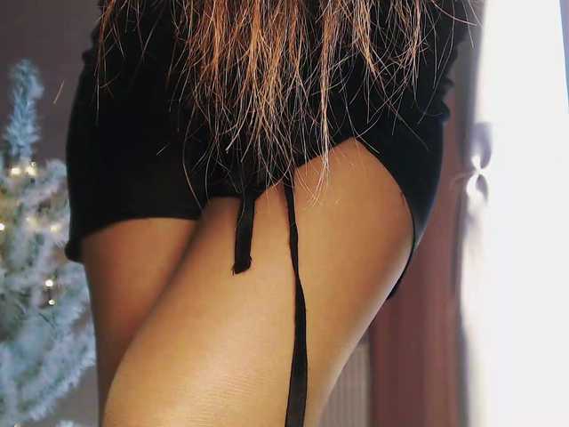 Va-len-cia's BongaCams show and profile