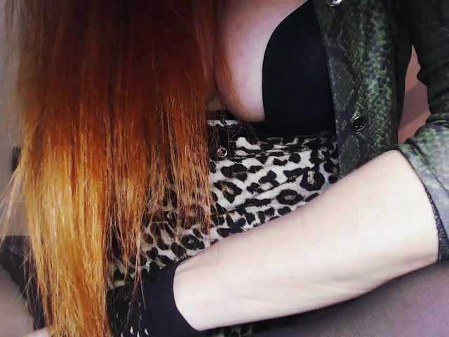 Va-len-cia's BongaCams show and profile