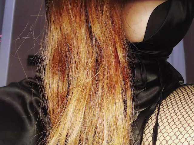 Va-len-cia's BongaCams show and profile