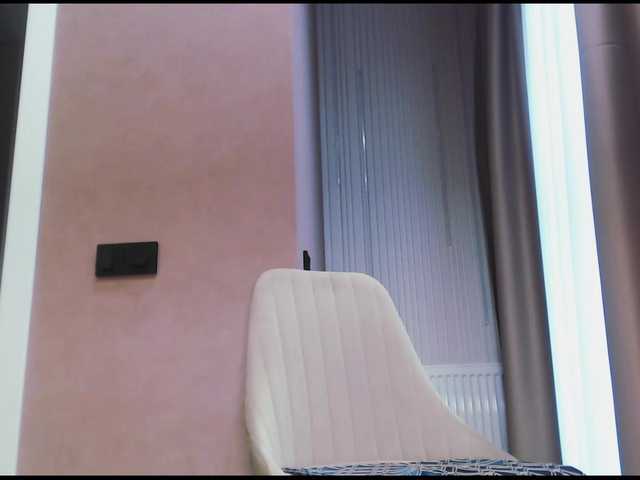 Va-len-cia's BongaCams show and profile