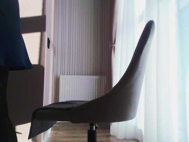 Va-len-cia's BongaCams show and profile