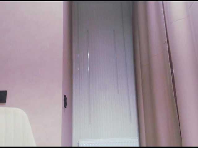 Va-len-cia's BongaCams show and profile