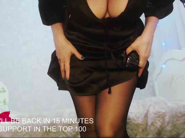 Va-len-cia Live Webcam on BongaCams