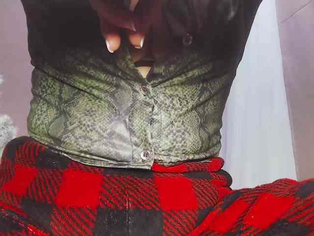 Va-len-cia Live Webcam on BongaCams