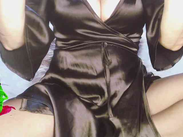 Va-len-cia Live Webcam on BongaCams