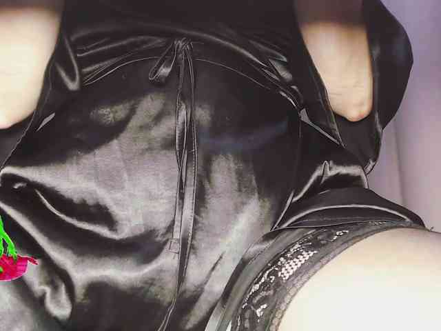 Va-len-cia's webcam live show