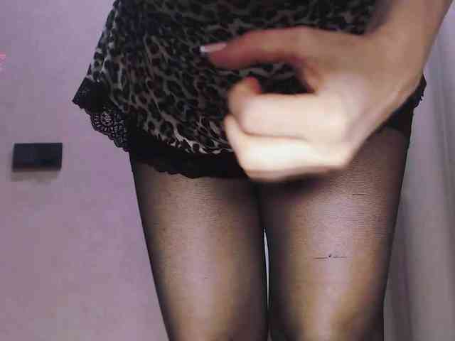 Va-len-cia Live Webcam on BongaCams