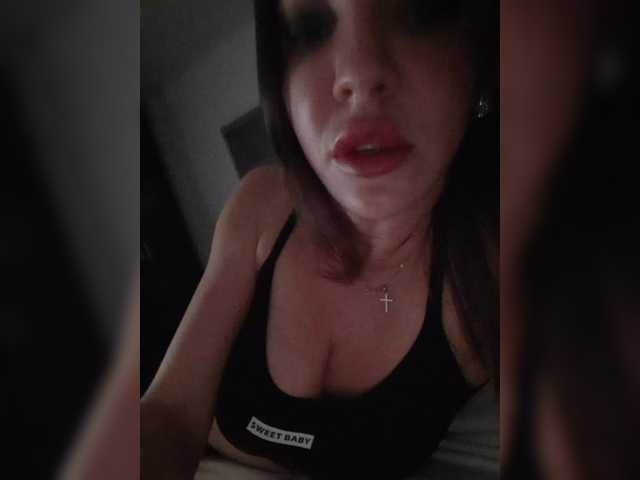 l4dyCandy's BongaCams show and profile