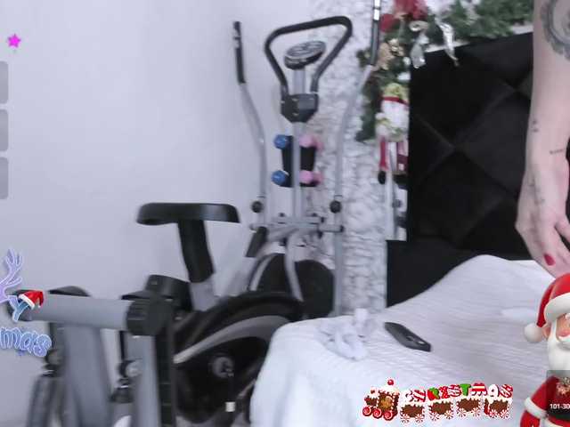 AnnieMiller-'s BongaCams show and profile