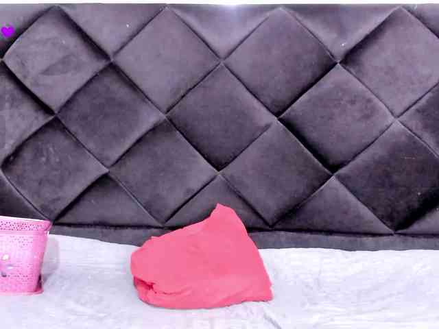 AnnieMiller- webcam