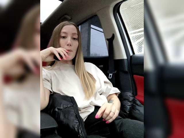 Masturbate to 19 years old lana-lana03 from BongaCams lana-lana03 from BongaCams