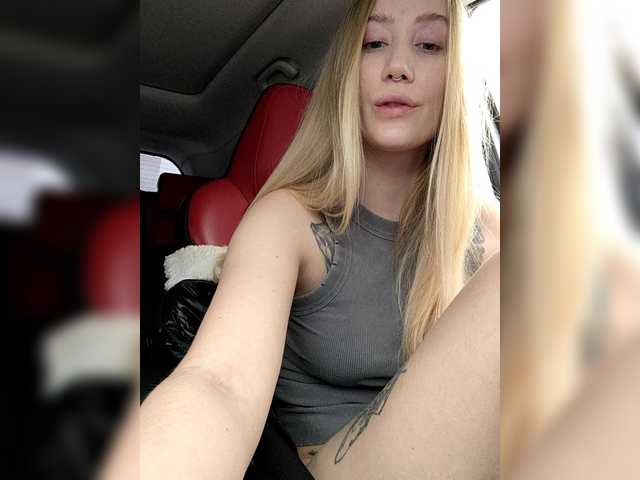 lana-lana03's BongaCams show and profile