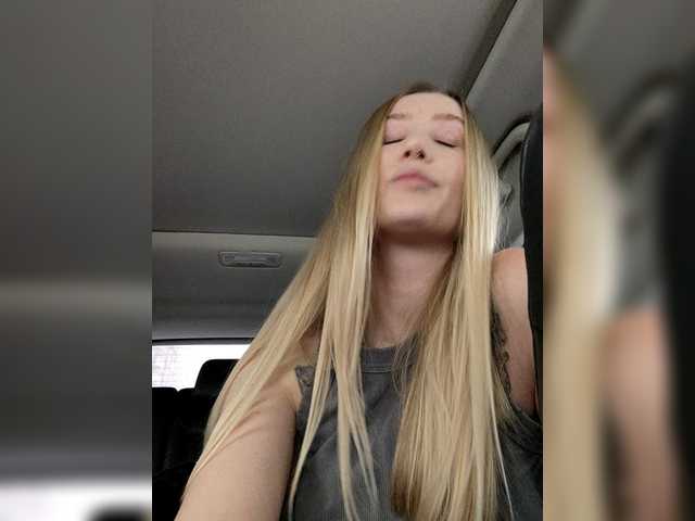 lana-lana03's BongaCams show and profile