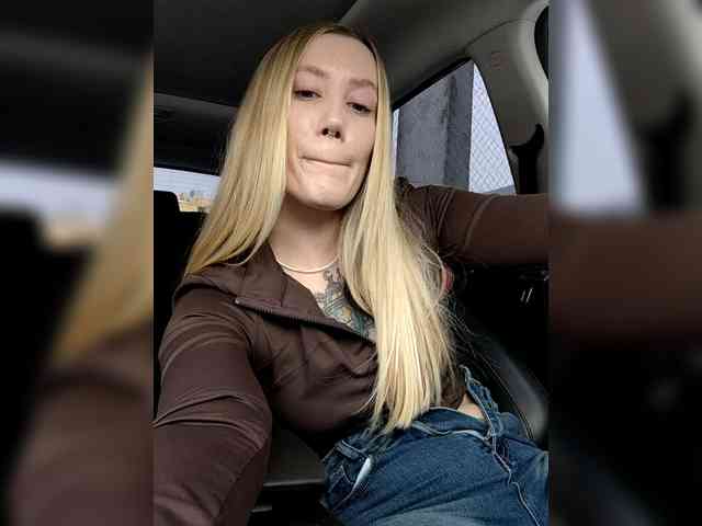 lana-lana03 Live Webcam on BongaCams