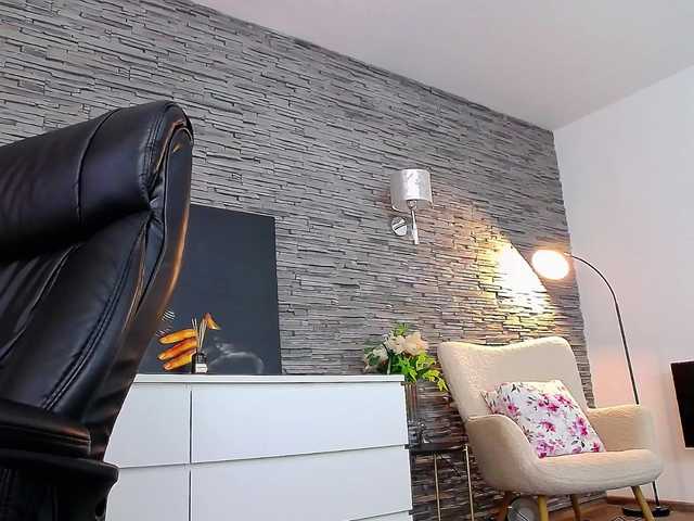 Allana-Doll's BongaCams show and profile