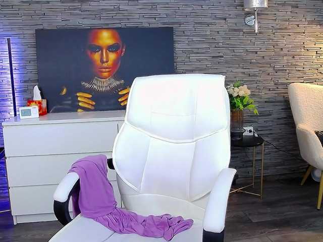 Allana-Doll's BongaCams show and profile