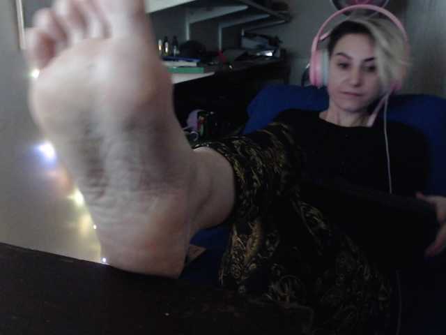 voyeursroom cam belle