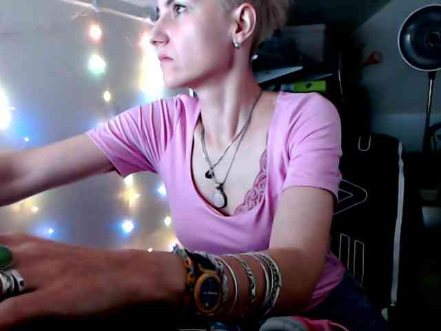 EvilFindomGoddess webcam